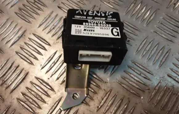 Toyota Avensis T250 Light module LCM 3560016337