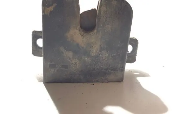 Loading door lock