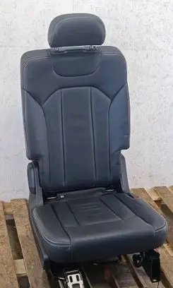 Audi Q7 4M Rear seat 