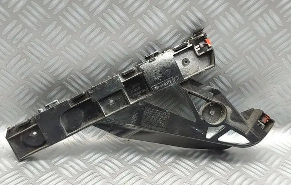 Opel Zafira C Rear bumper mounting bracket 13300740 000193235