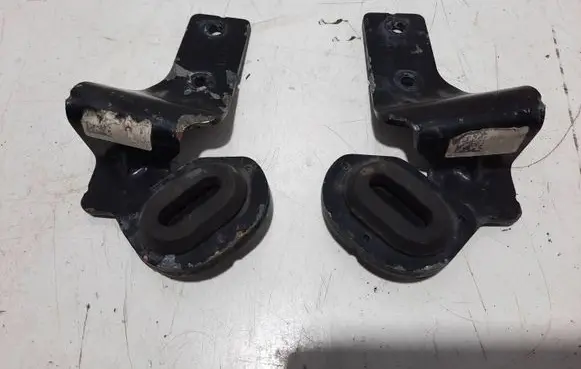 Alfa Romeo Giulia Radiator mount bracket 50541794 00505417980