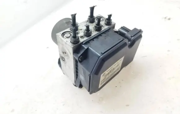 Volkswagen PASSAT B7 ABS Pump 3AA614109AQ 54085622Z 17654081