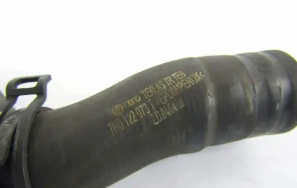 Volkswagen Tiguan Air intake hose/pipe 7N0122073T