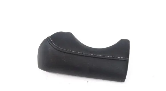 Dashboard glove box trim