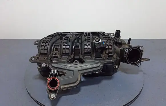 Toyota Yaris Intake manifold 17111-47140