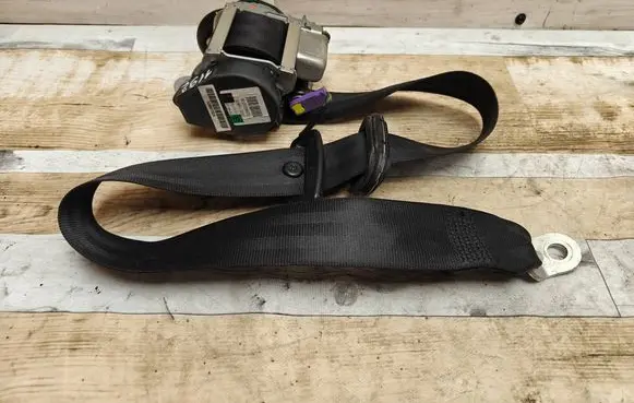 Skoda Octavia Mk2 (1Z) Front seatbelt 602035600