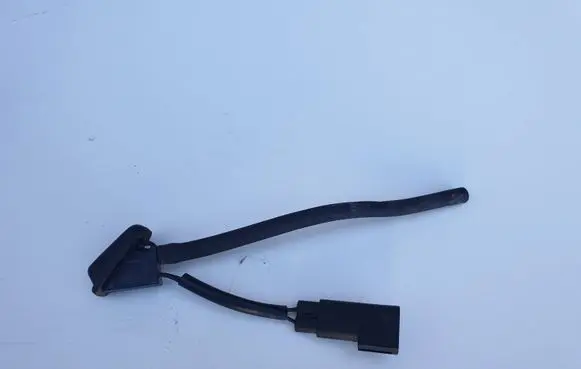 Windshield washer spray nozzle
