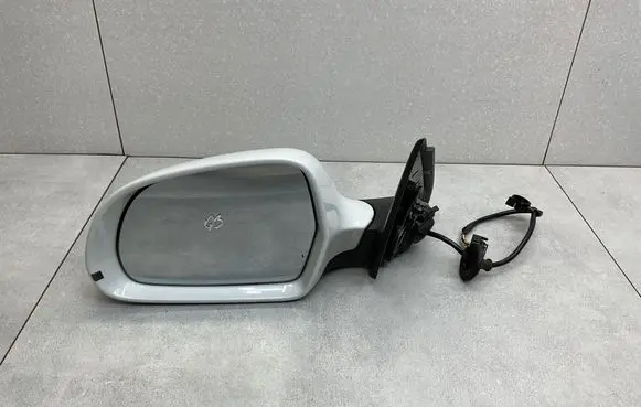 Audi Q3 8U Front door electric wing mirror LS9R