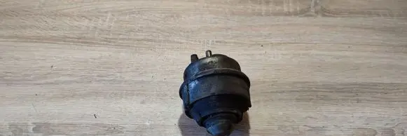 Volvo S80 Engine mount bracket 9492802