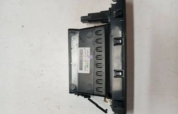 Volvo V60 Dash center air vent grill 7430000