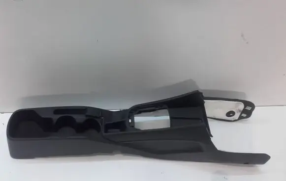 KIA Rio Center console
