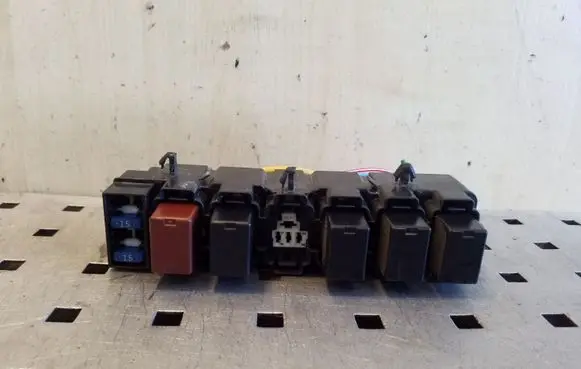 Subaru Forester SG Fuse module