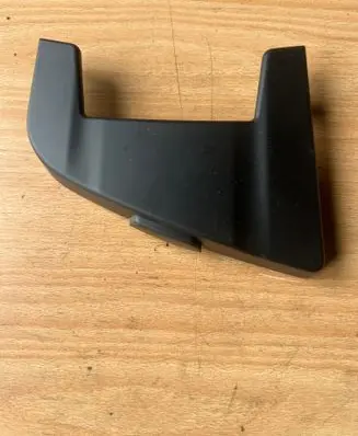 BMW 5 G30 G31 G38 Armrest lock 9330867