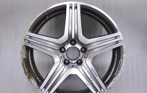 Mercedes-Benz CLS C218 AMG R19 alloy rim 