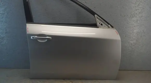 Subaru Impreza III Front door