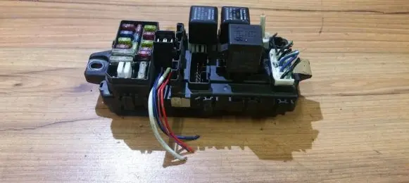 Mitsubishi Colt Fuse box set mr19457