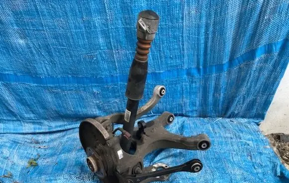 Audi A7 S7 4G Stub axle 8R0505432F