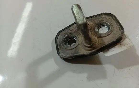 Peugeot Expert Front door lock loop/hook striker 9655466380