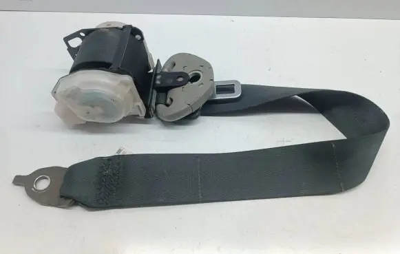 Mitsubishi Grandis Third row seat belt TKAB2N697 7031N