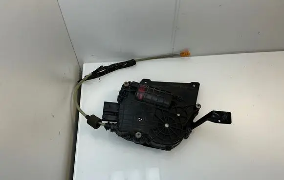 BMW 6 F06 Gran coupe Front door lock 4152310700