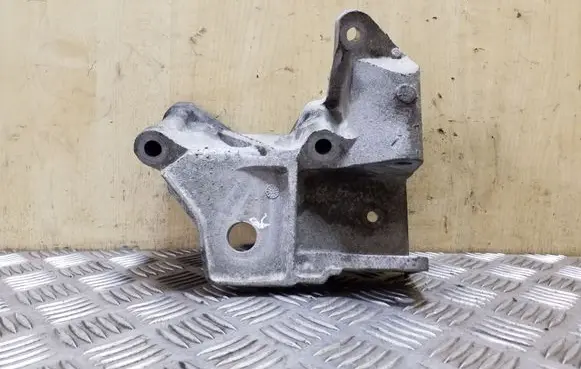 Volvo S60 Engine mounting bracket 6G926P096 6G926P096GA