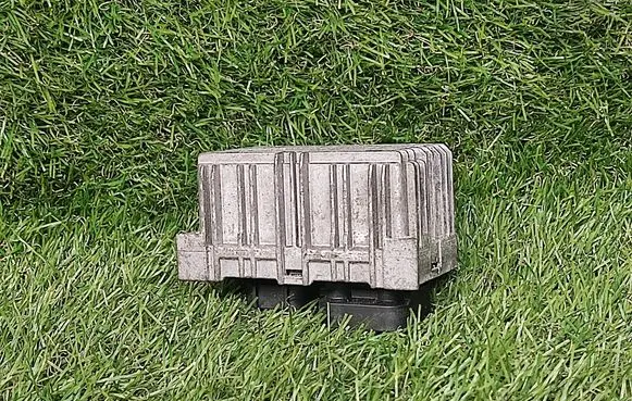Opel Astra H Combustion control unit/module 55574293