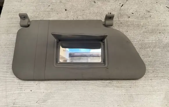 Peugeot 1007 Sun visor