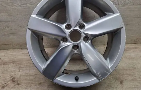 Volkswagen Golf VI R17 alloy rim 5K060105AA