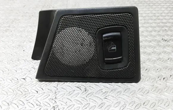 Skoda Octavia Mk1 (1U) Electric window control switch 1U4867435A