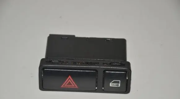 BMW X5 E53 Hazard light switch 8368920