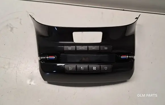Peugeot 208 Climate control unit 96722471XU