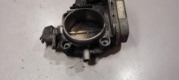 Mercedes-Benz E W210 Throttle valve 1121410025 0205003046