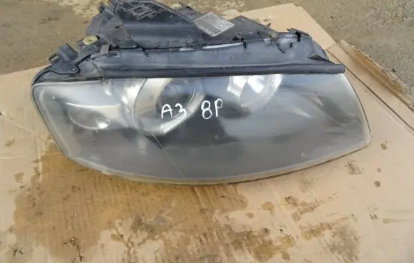 Audi A3 S3 8P Headlight/headlamp 8P0941004M 0301206276