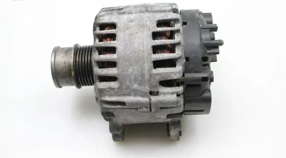 Volkswagen Golf VII Generator/alternator 04C903023