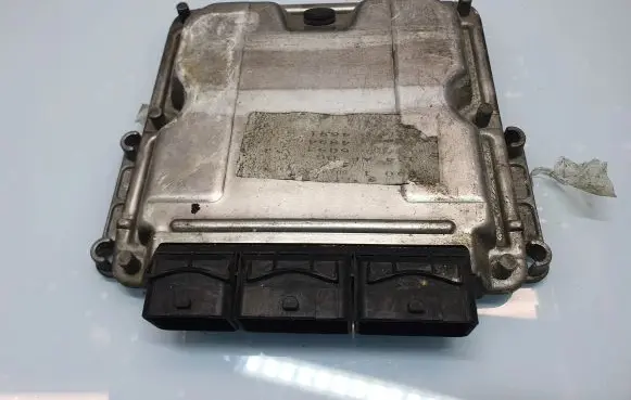 Renault Scenic I Engine control unit/module HOM8200039569 8200076093