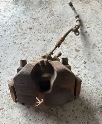 Ford Kuga II Front brake caliper