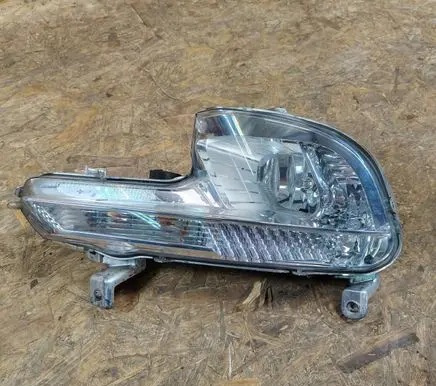 Peugeot 508 Front fog light 9670476180 046900999