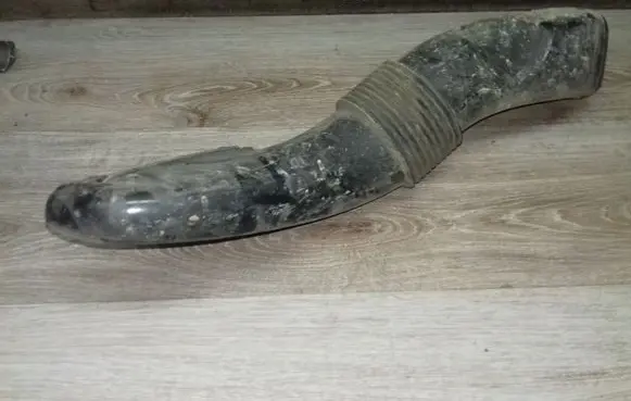 Volvo V70 Air intake duct part 6766 8638624