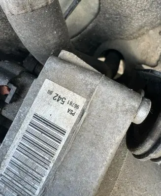 Peugeot 508 Power steering pump 9676154280