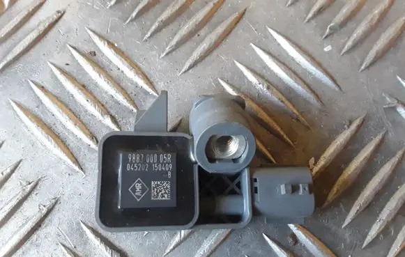 Renault Megane III Airbag deployment crash/impact sensor 988300005R