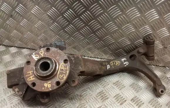 Audi A4 S4 B5 8D Front wheel hub