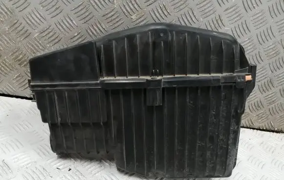 Air filter box