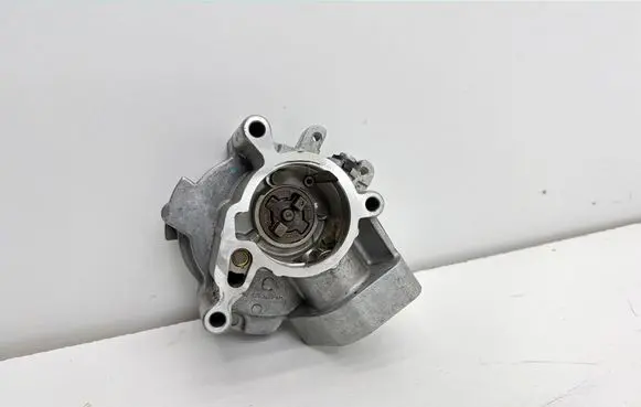 Audi A3 8Y Vacuum pump 06Q145100F