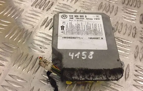 Volkswagen PASSAT B5.5 Airbag control unit/module 1C0909605B 4158