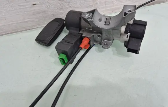 Volvo XC90 Ignition lock 8626324 8621509