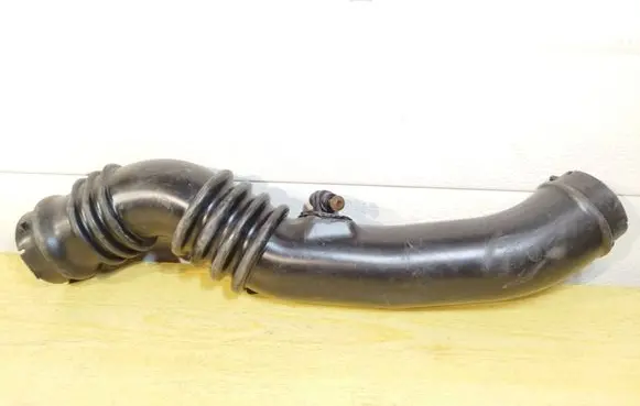Intercooler hose/pipe