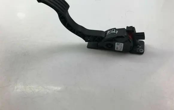 Volvo V40 Accelerator throttle pedal 31280595 P1624