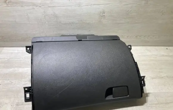 Renault Megane IV Glove box p685005280r