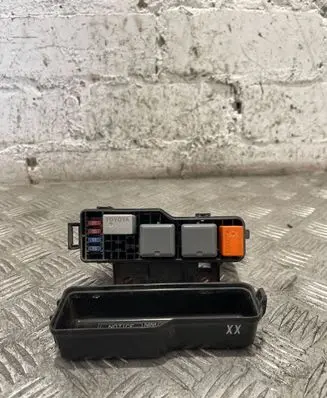 Toyota Corolla Verso AR10 Fuse box set