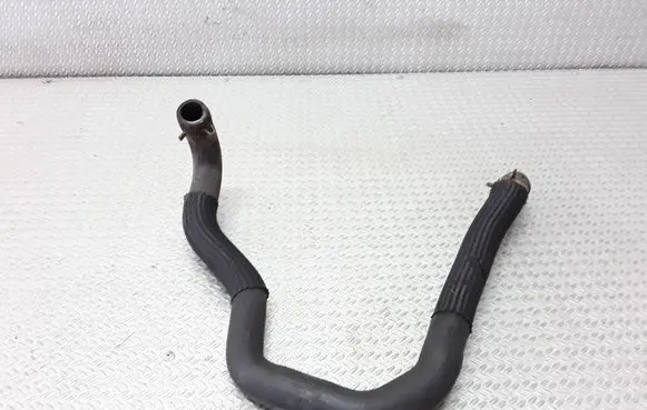 Opel Vivaro Engine coolant pipe/hose